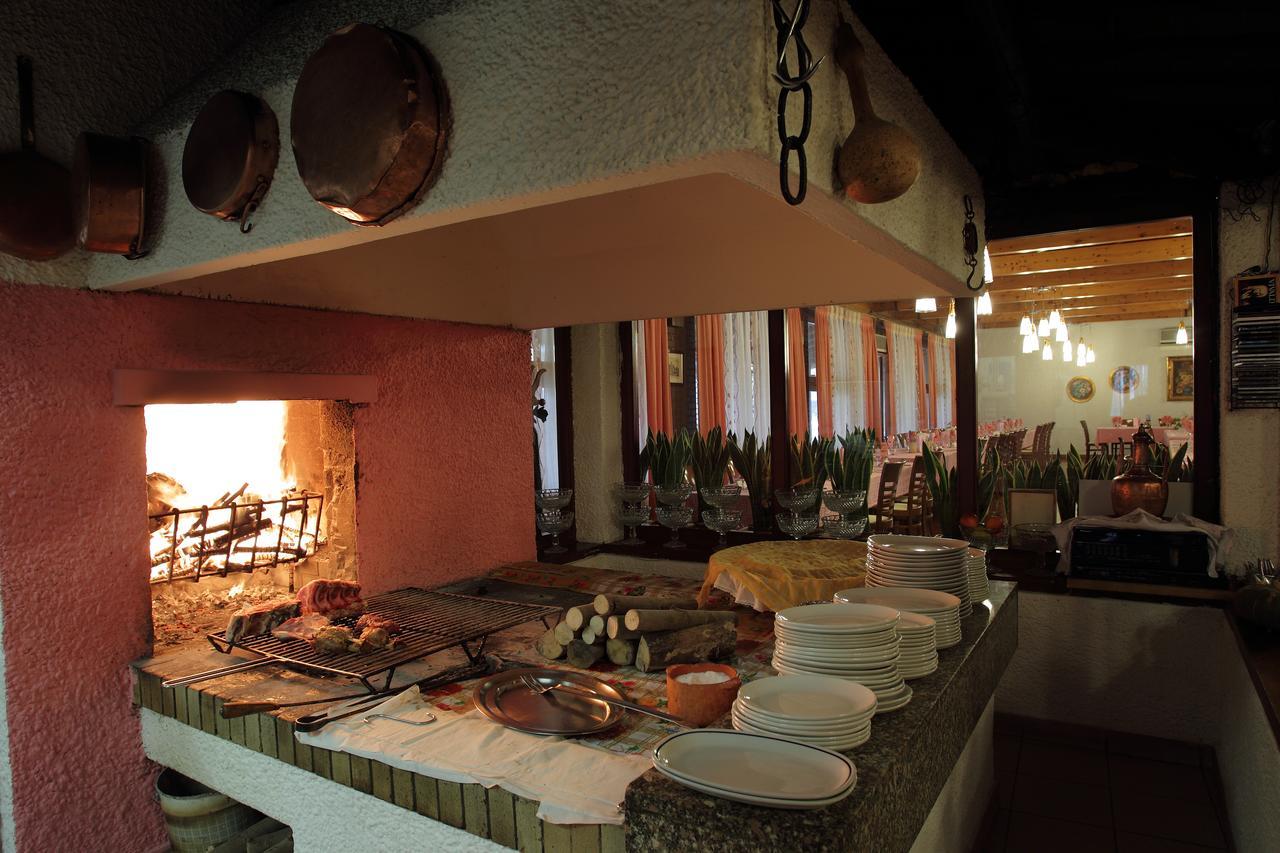 Ristorante Albergo Al Capitello Megliadino San Vitale Exterior photo